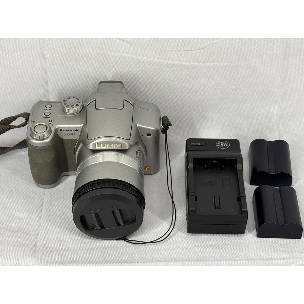 Panasonic Lumix‎ Digital Camera DMC-FZ7 Silver 12x Optical Zoom Bundle Tested